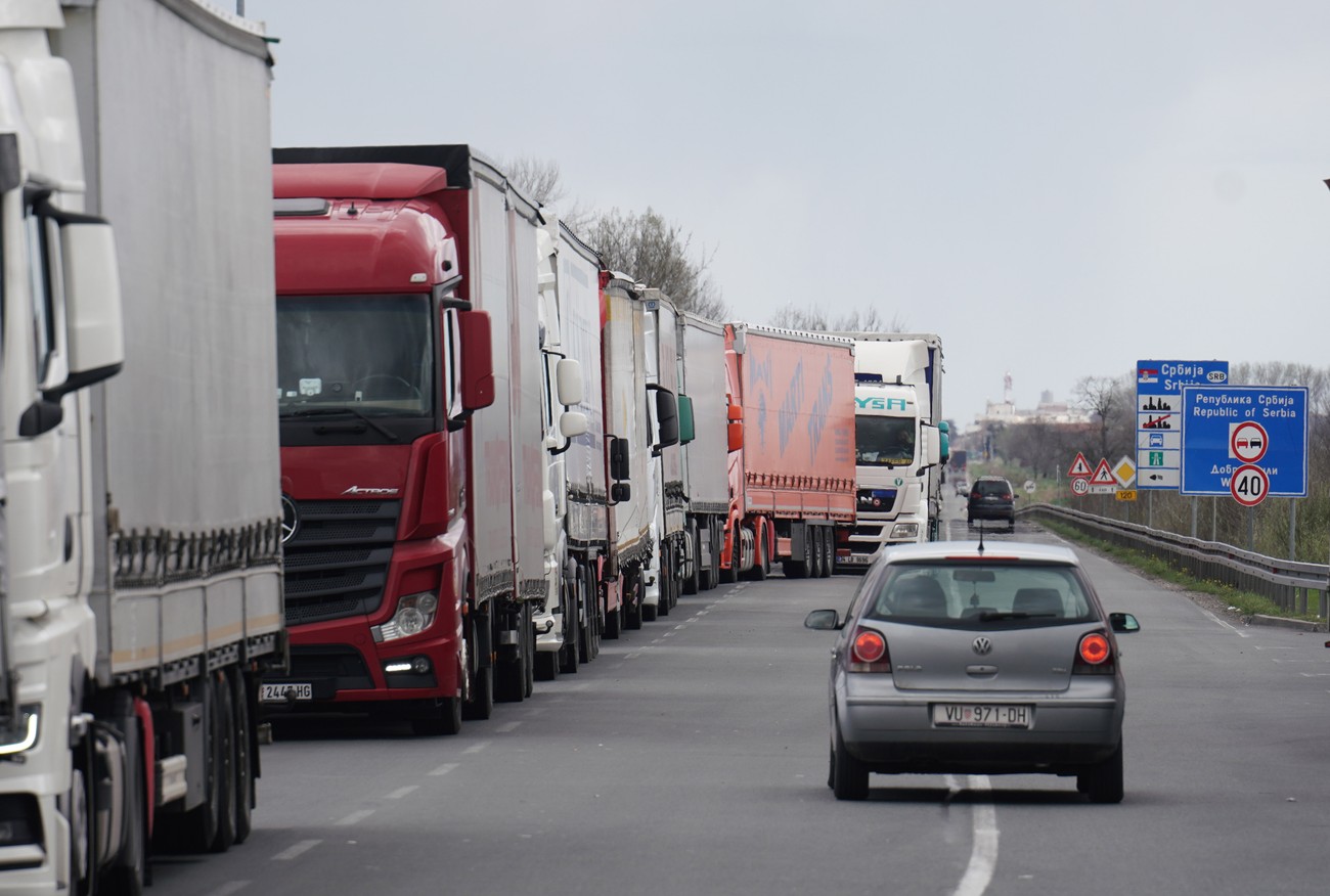 Višesatna zadržavanja za teretnjake na izlazu iz Srbije