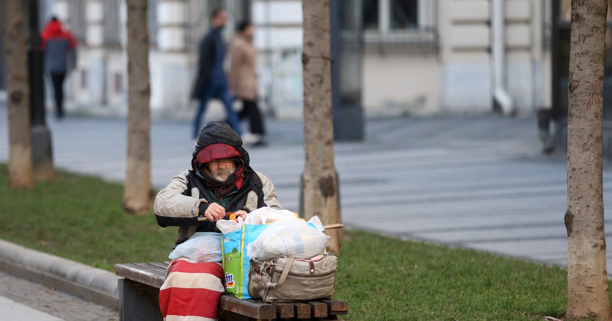 Beskućnik 10 godina živi na ulicama Beograda: Pešačio 8 dana od Vranja do Beograda, želeo da bude nastavnik matematike