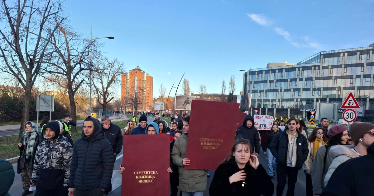 Studentski protesti: Blokirana Ruzveltova ulica u Beogradu, u Novom Sadu protest ispred BIA, okupljanje i u Kragujevcu