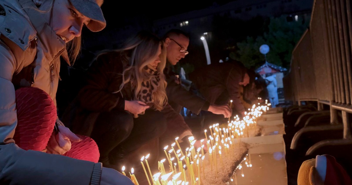 Okupljanje na Cetinju i protest u Podgorici povodom tragedije u kojoj je ubijeno 12 osoba