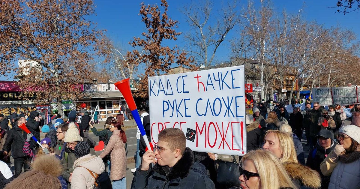 Studentski protesti: Blokiran kružni tok kod opštine Novi Beograd, Nišlije peške idu do Merošine (uživo)